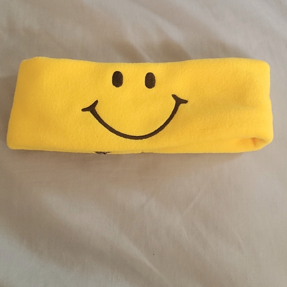 Cozy Phones kids headphones yellow smiley face